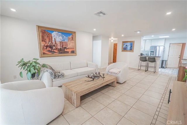 15543 Dearborn, North Hills, CA 91343