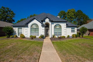 211 Country Club Parkway, Maumelle, AR 72113