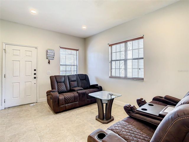 8735 ISLA BELLA DRIVE, Orlando, FL 32818