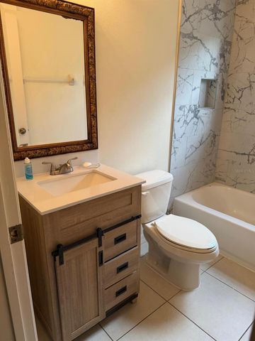 8735 ISLA BELLA DRIVE, Orlando, FL 32818