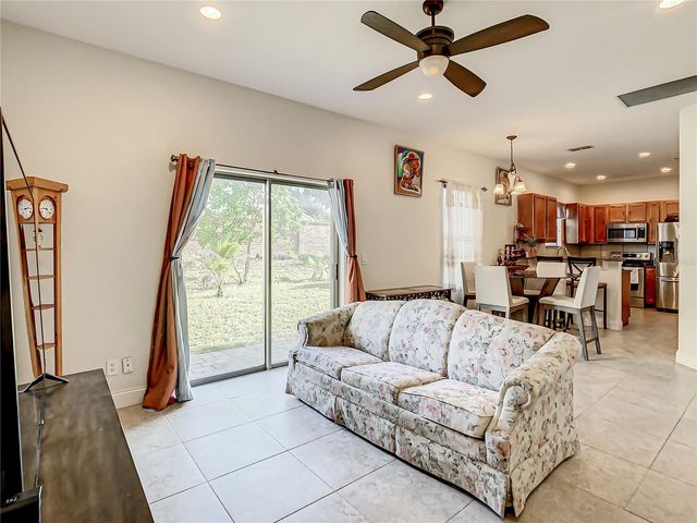 8735 ISLA BELLA DRIVE, Orlando, FL 32818