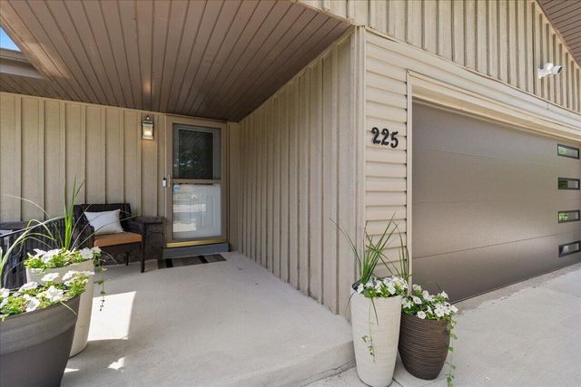 225 N 166th STREET, Brookfield, WI 53005