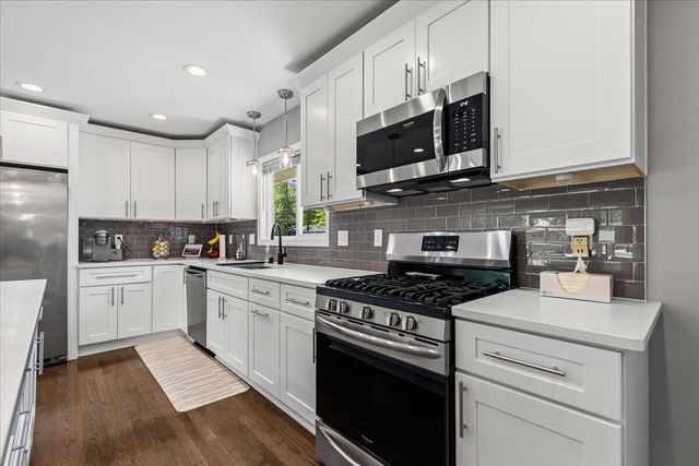225 N 166th STREET, Brookfield, WI 53005
