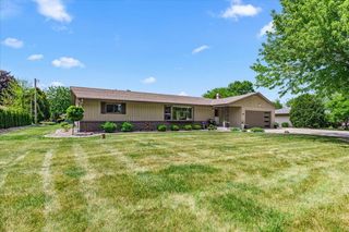 225 N 166th STREET, Brookfield, WI 53005