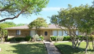 1911 E Branch Hollow Drive, Carrollton, TX 75007
