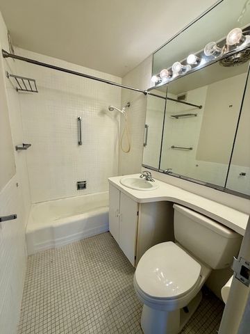 400 E Randolph Street 904, Chicago, IL 60601