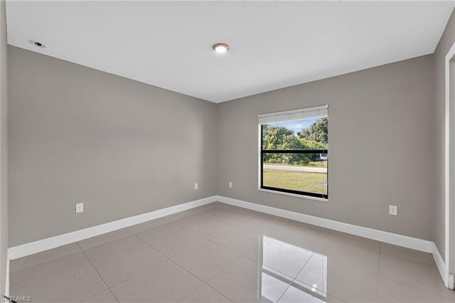 2712 15th ST SW, Lehigh Acres, FL 33976