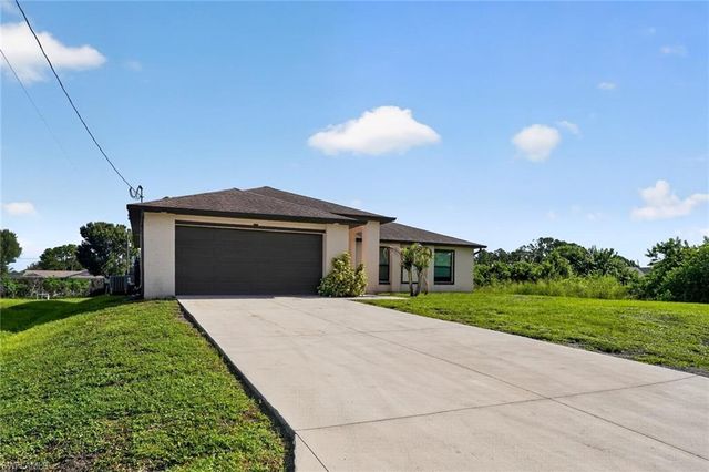 2712 15th ST SW, Lehigh Acres, FL 33976