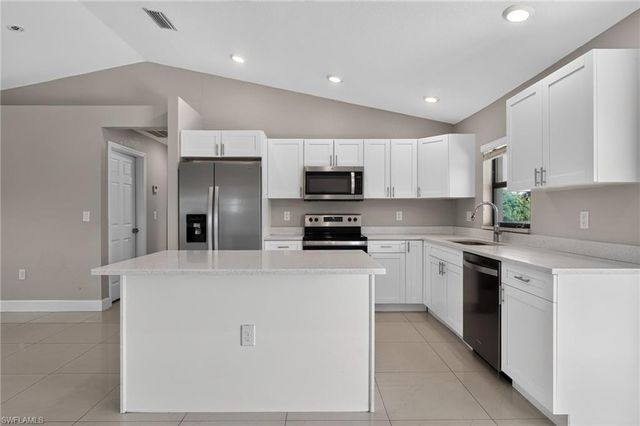 2712 15th ST SW, Lehigh Acres, FL 33976