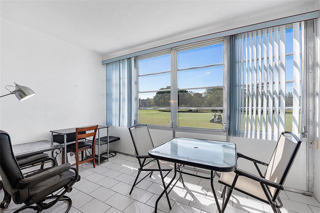 7847 Golf Circle Drive 211, Margate, FL 33063