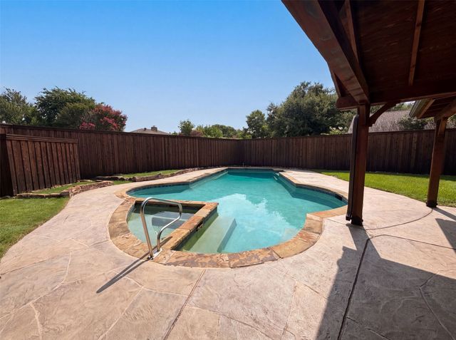 1533 Parkside Trail, Lewisville, TX 75077