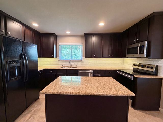 1533 Parkside Trail, Lewisville, TX 75077