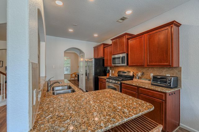 174 Black Swan Place, Magnolia, TX 77354