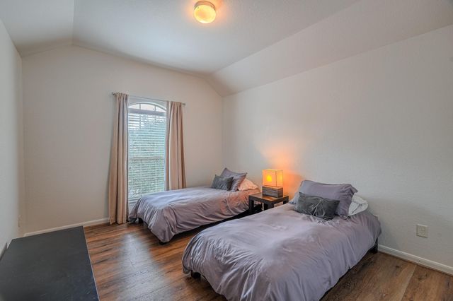 174 Black Swan Place, Magnolia, TX 77354