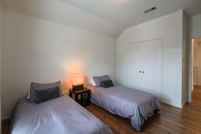 174 Black Swan Place, Magnolia, TX 77354