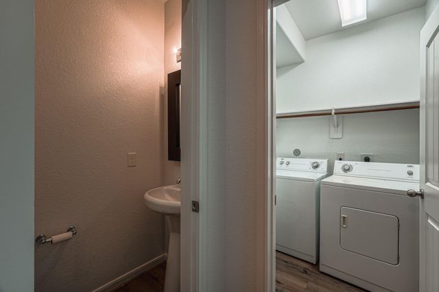 174 Black Swan Place, Magnolia, TX 77354