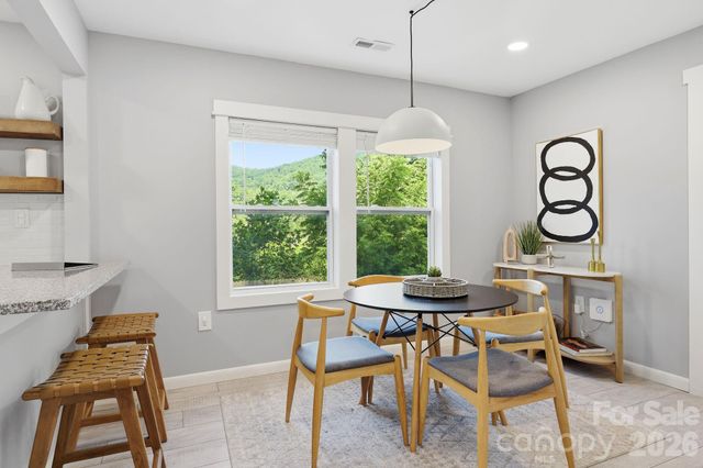 15 Old Fort Road, Fairview, NC 28730