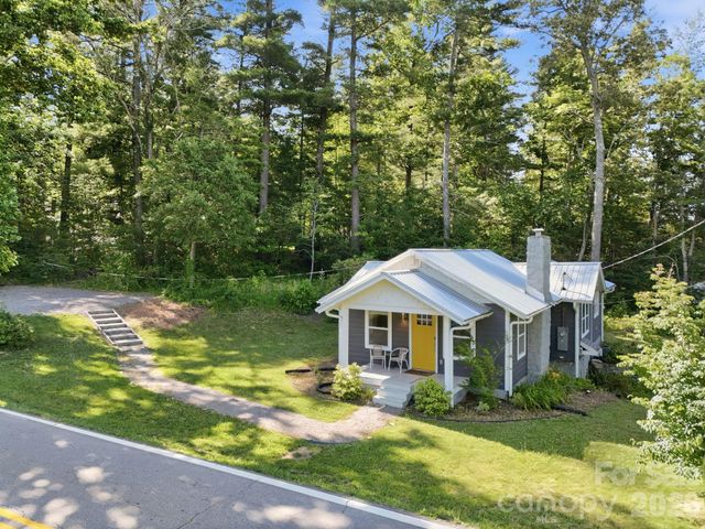 15 Old Fort Road, Fairview, NC 28730