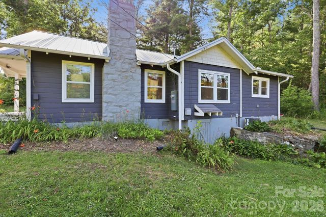 15 Old Fort Road, Fairview, NC 28730