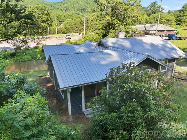 15 Old Fort Road, Fairview, NC 28730