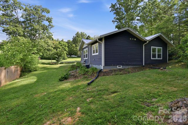 15 Old Fort Road, Fairview, NC 28730