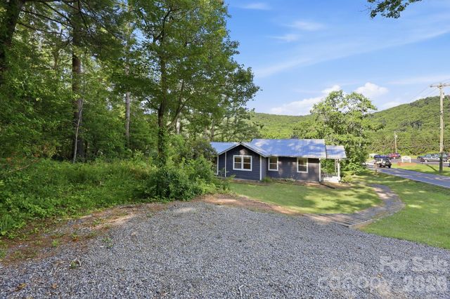 15 Old Fort Road, Fairview, NC 28730
