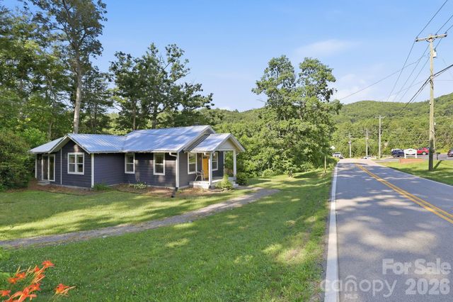 15 Old Fort Road, Fairview, NC 28730