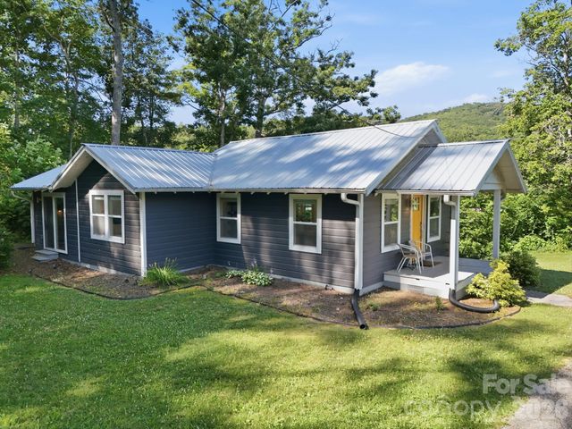 15 Old Fort Road, Fairview, NC 28730