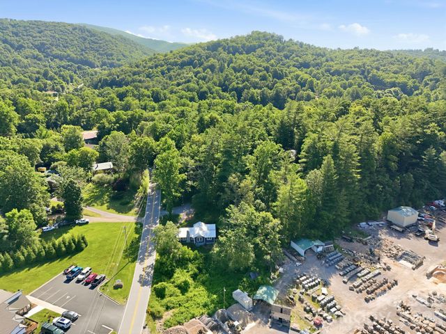 15 Old Fort Road, Fairview, NC 28730