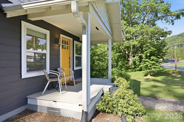 15 Old Fort Road, Fairview, NC 28730
