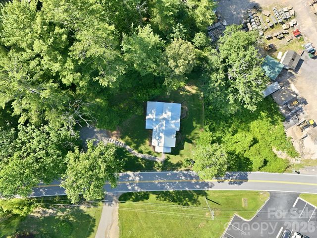 15 Old Fort Road, Fairview, NC 28730