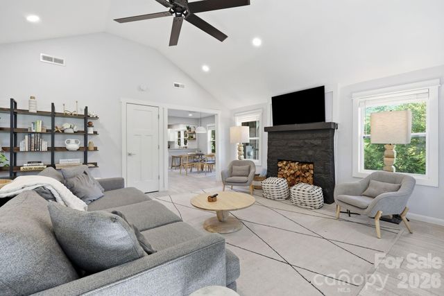 15 Old Fort Road, Fairview, NC 28730