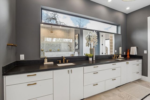 2705 Julian Street, Houston, TX 77009