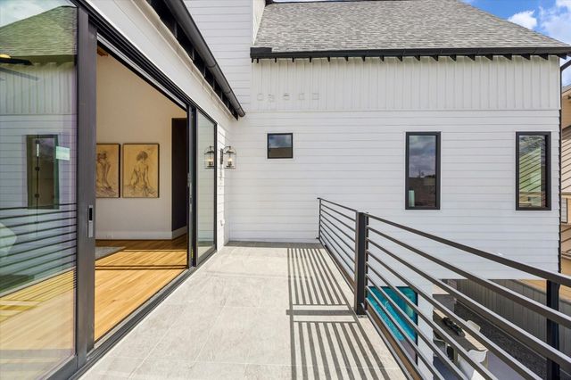 2705 Julian Street, Houston, TX 77009