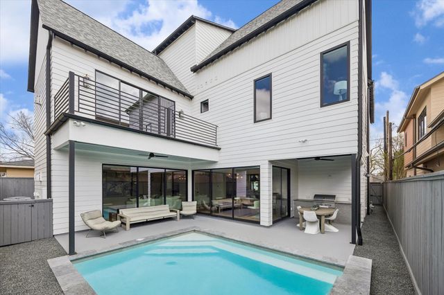 2705 Julian Street, Houston, TX 77009