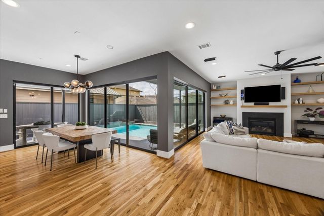 2705 Julian Street, Houston, TX 77009