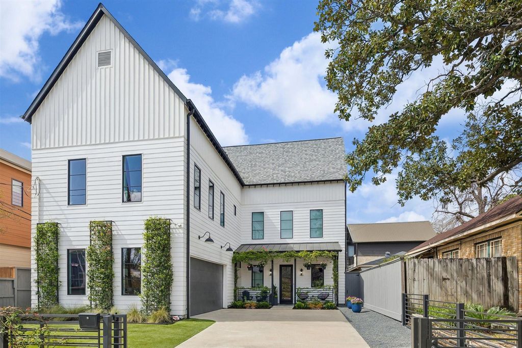 2705 Julian Street, Houston, TX 77009