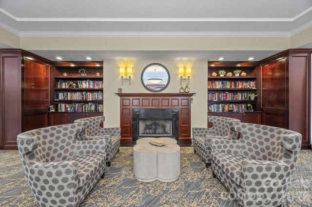 300 W 5th Street 809, Charlotte, NC 28202