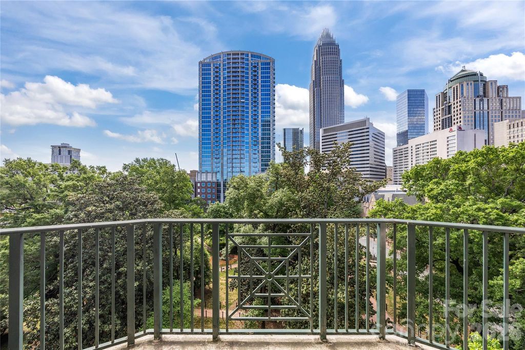 300 W 5th Street 809, Charlotte, NC 28202