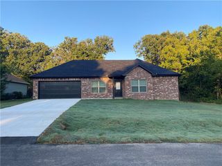 26 Valiant Circle, Bella Vista, AR 72715