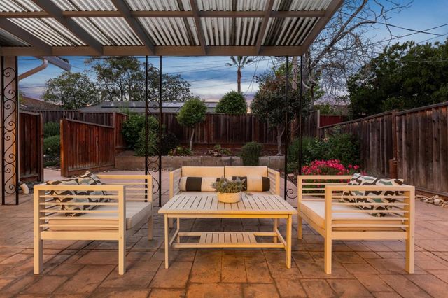 1087 S Stelling Road, Cupertino, CA 95014