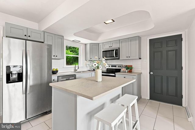1125 HARRIET AVE, Lancaster, PA 17601
