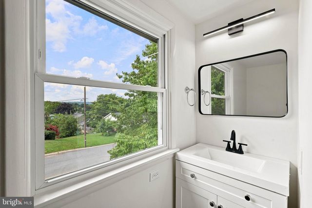 1125 HARRIET AVE, Lancaster, PA 17601