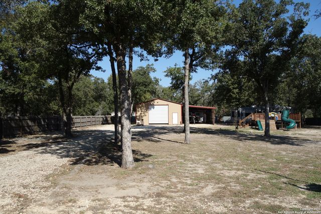 139 Champions Blvd, La Vernia, TX 78121