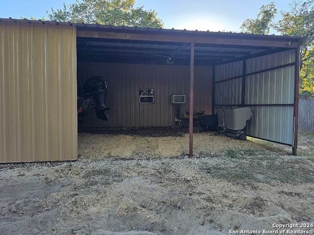 139 Champions Blvd, La Vernia, TX 78121
