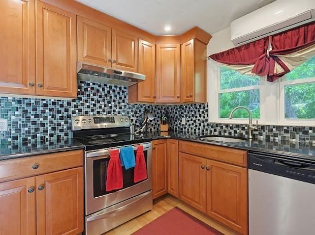 17 Churchill Road, Winchester, MA 01890