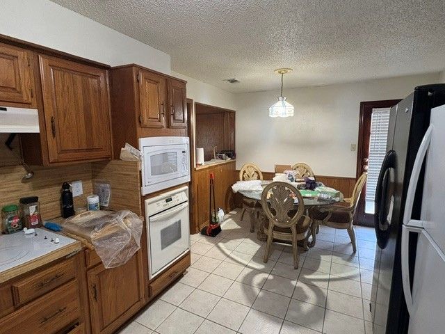 1611 Steenson Drive, Carrollton, TX 75007