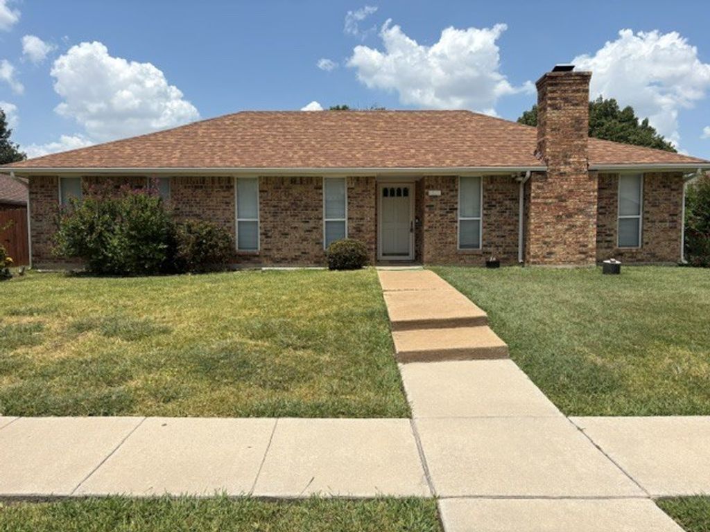 1611 Steenson Drive, Carrollton, TX 75007