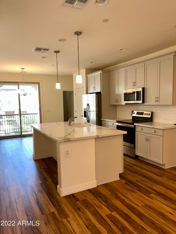 1737 E HAMPTON Lane, Gilbert, AZ 85295