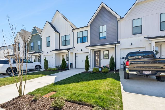 3033 Inman Dr, Thompsons Station, TN 37179